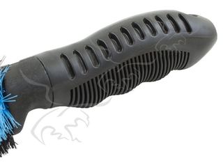 Cepillo para ruedas y llantas de coche