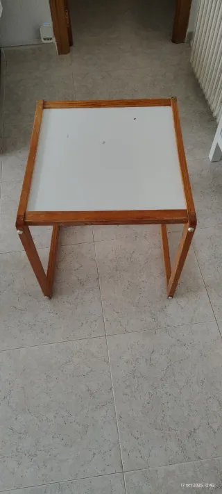 Mesa infantil de madera
