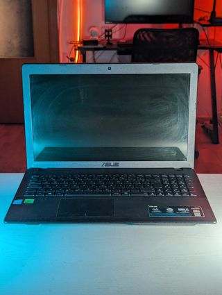Portátil Asus i7 4ta Gen 8GB RAM 500GB W10