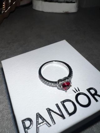 Anello Pandora Cuore in rilievo rosso nuovo 