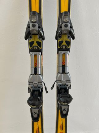 Esquís Dynastar MAX amarillos