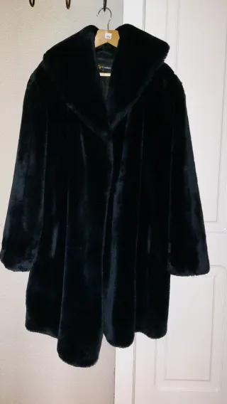 Abrigo pelo sintético mujer color negro