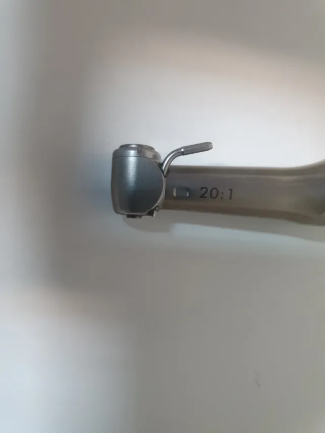 Contrangulo NSK SG20 Implantes