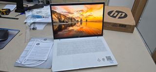HP Probook 440 G11 Nuevo Plata