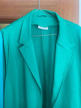 Dos chaquetas entretiempo T. XL