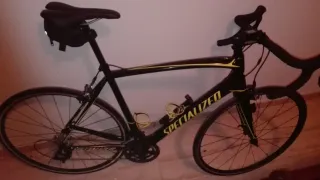 Bicicleta Specialized Negra y Amarilla. Talla 58.