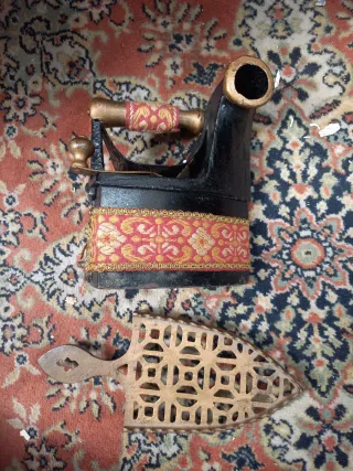 Plancha antigua carbón decorativa