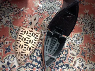 Plancha antigua carbón decorativa