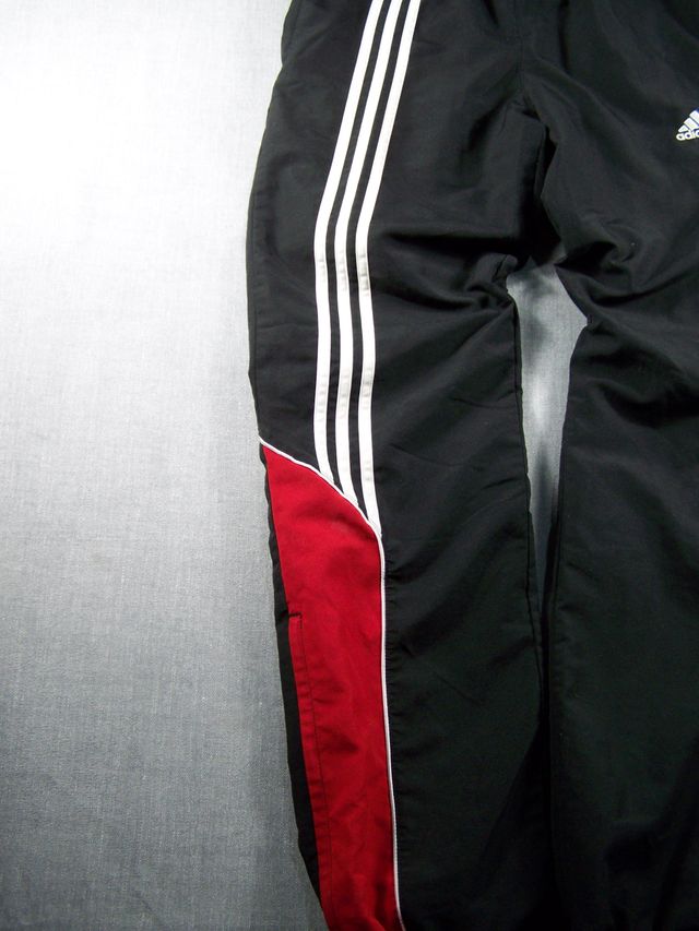Pantalones Adidas Y2K bordados
