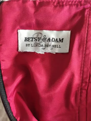 Vestido de fiesta corto rojo y negro