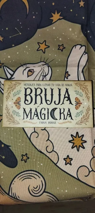 Oráculo Bruja Magicka Fiona Horne