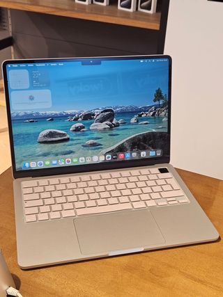 MACBOOK AIR 13" M2 256GB PLATA (2022) A2681