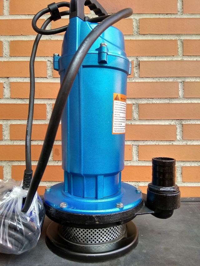 Bomba sumergible para pozo ancho