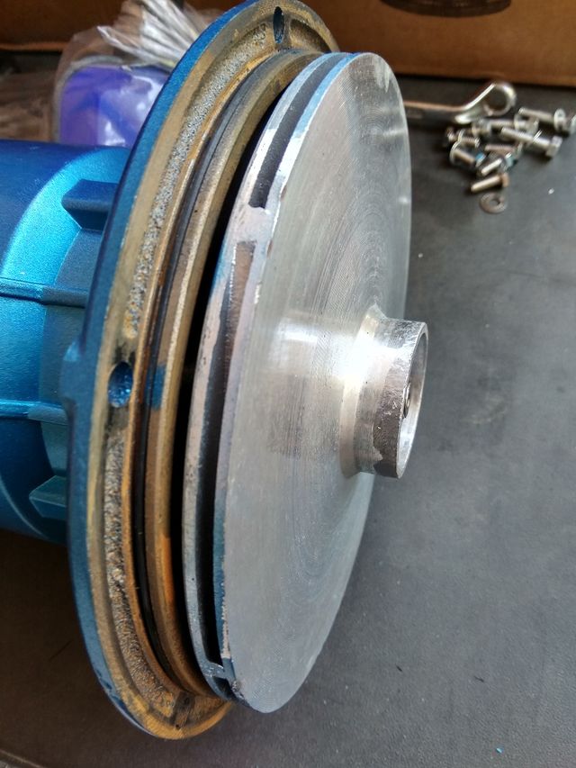 Bomba sumergible para pozo ancho