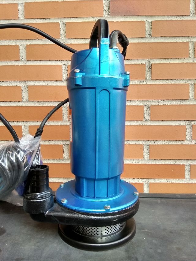 Bomba sumergible para pozo ancho