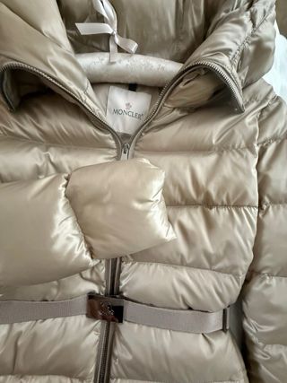 Anorak Moncler modelo Tattie.