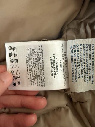 Anorak Moncler modelo Tattie.