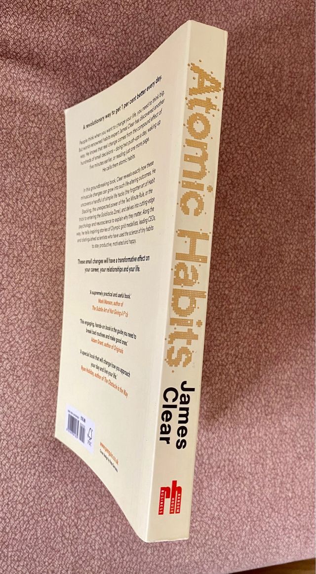 Libro Atomic Habits de James Clear