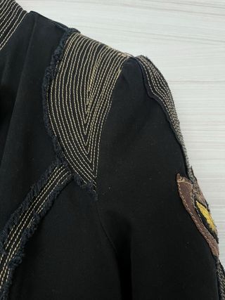 Giacca Atelier Nera Dettagli Oro Collezione