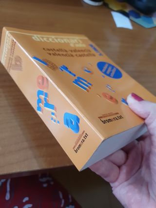 Diccionari d'aula castellà - valencià / valencià - castellà