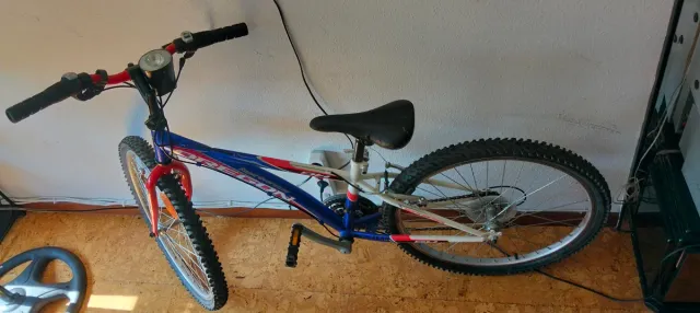 Bicicleta Oregon DH Azul y Roja