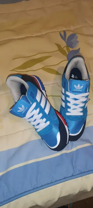 Zapatillas Adidas ZX750 Azul y Blanco