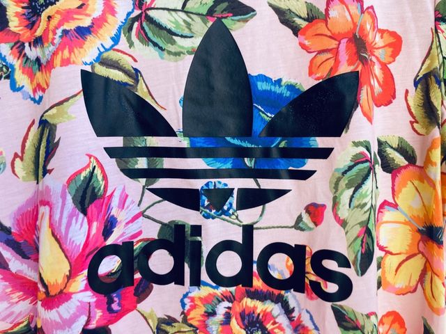 Vestido Adidas floral multicolor