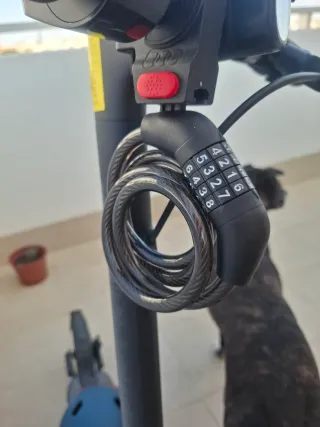 Patinete Eléctrico Xiaomi Essential + accesorios