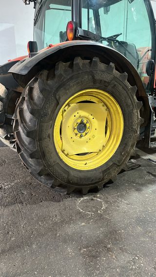 Llantas John Deere Serie 6000
