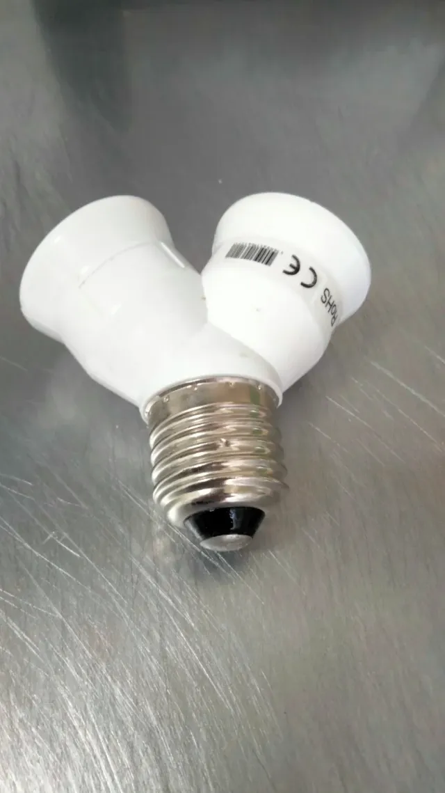 Ladrón de bombillas E27