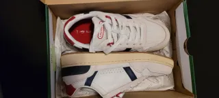 Zapatillas Lacoste Blancas y Azules