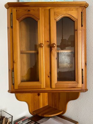 Mobili da soggiorno in legno e vetro