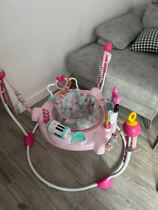 Saltador bebé Minnie Mouse. 30€
