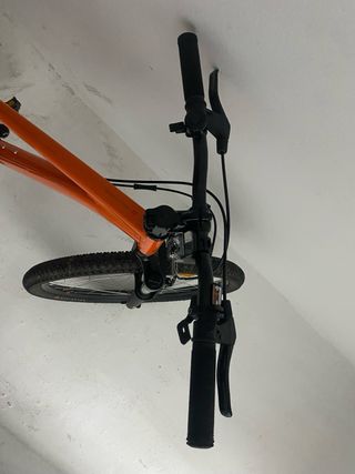 Bicicleta Naranja Montaña