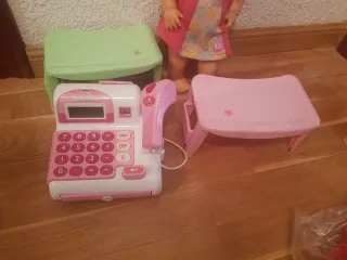 Muñeca Nenuca con caja registradora y accesorios