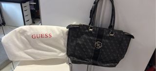 Borsa Guess Nera con Dettagli Argento