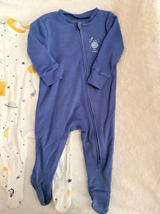 2 Pijamas Bebé Estampados Espacio