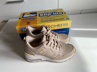 Zapatos Skechers Slip-ins Beige/Oro Nuevos 
