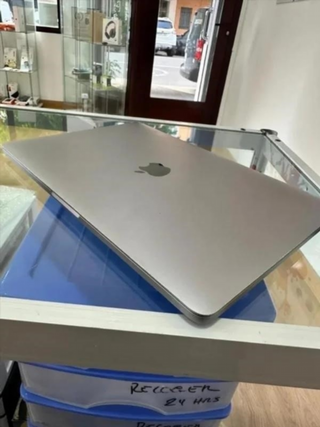 MacBook Pro M1 2020 512GB Gris Espacial