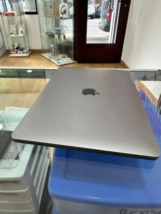 MacBook Pro M1 2020 512GB Gris Espacial