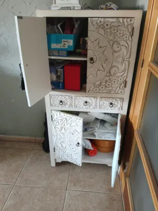 Armario Madera Blanco  y mesilla a juego