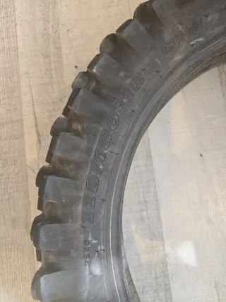 Neumático  110/100-18 USADO
DUNLOP GEOMAX