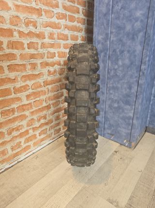 Neumático  110/100-18 USADO
DUNLOP GEOMAX