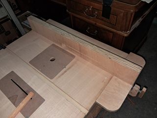 Mesa de madera artesanal para trabajos