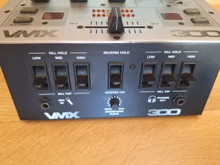 Mixer per DJ Behringer VMX300