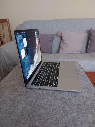MacBook Air M3 13p 2024 Plata 16GB RAM