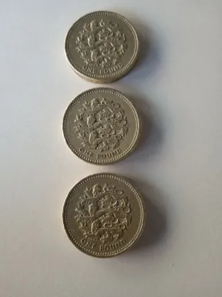 3 Monedas de 1 Libra Esterlina