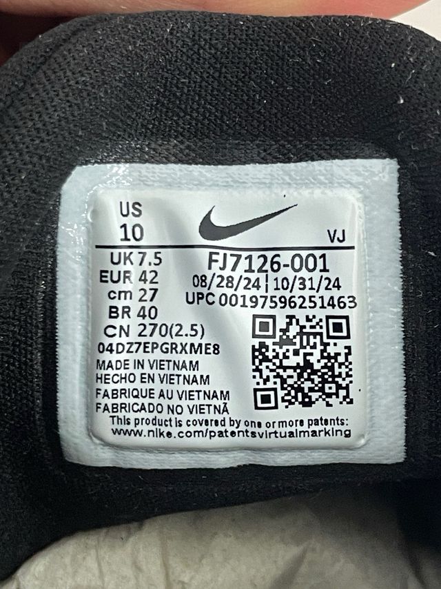 Nike Free Metcon 6 
Negro/Blanco. EU 43 y 44