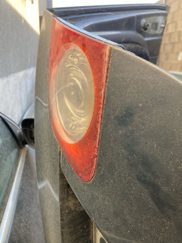 Portón trasero VW Bora 2006-