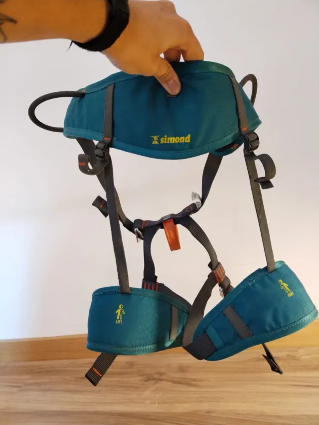 Sin estrenar arnés escalada Simond
